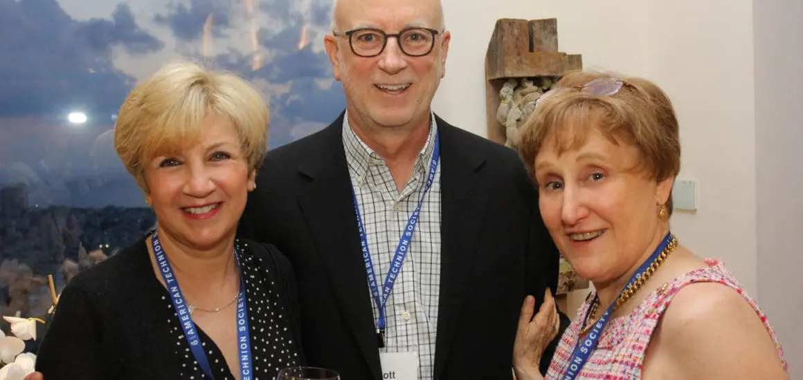 Susie Leemaster, BOG Chairman Scott Leemaster, and Jeri Rothman at a pre-BOG reception.
