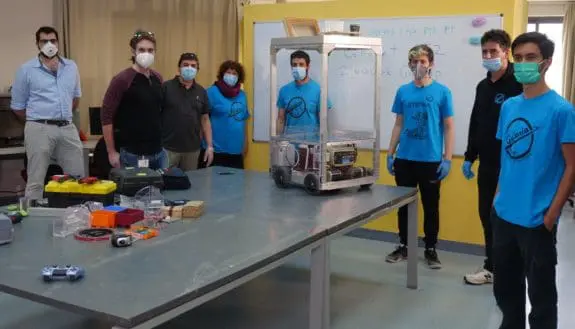 Robot Fights COVID, Saves Doctors