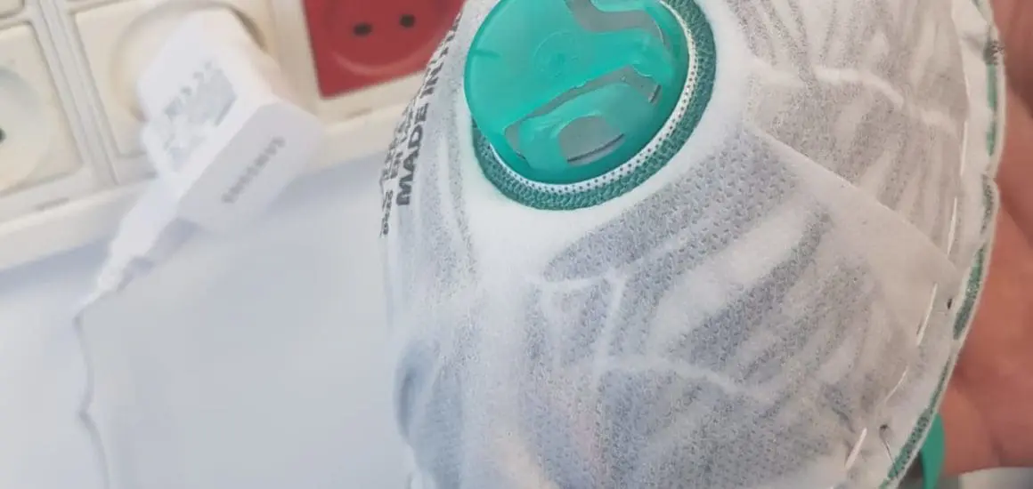 reusable protective face mask