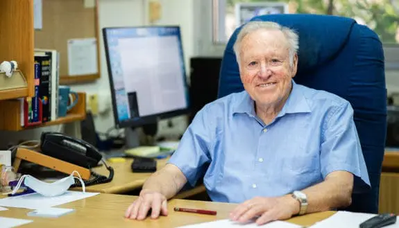 Prof. Apeloig Wins Schrödinger Medal