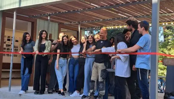 Technion Students Reinvent the Bus Stop