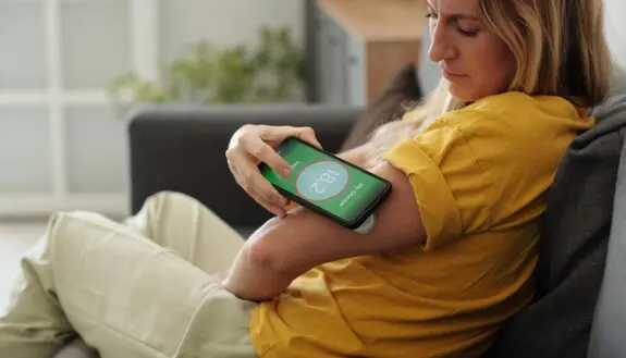 Wearable Microneedle Patch Offers Real-time Diabetes Tracking