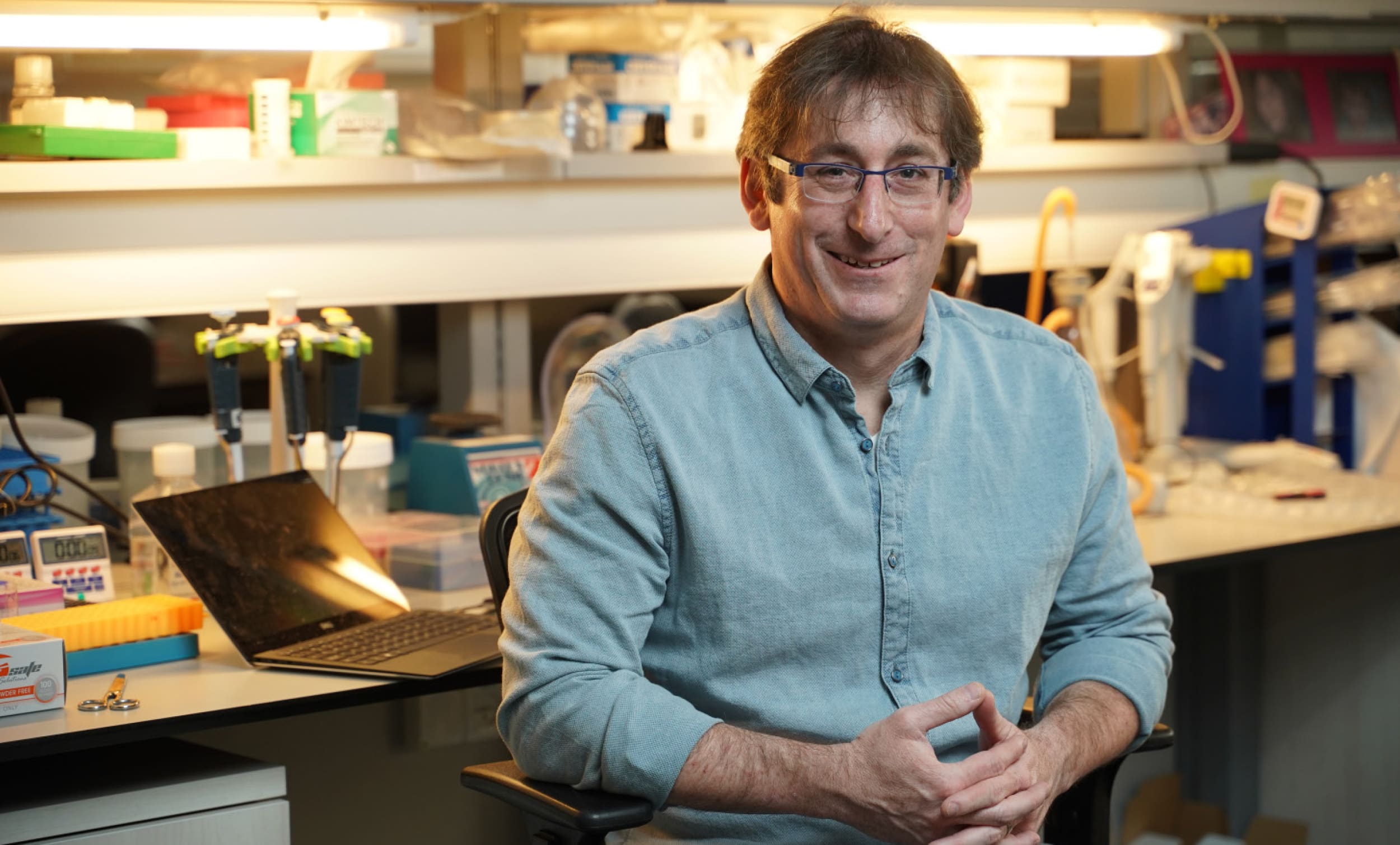 Prof. Shai Shen-Orr in a technion lab | Donate to Support Israel | Technion University