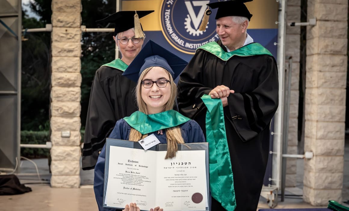 keren amiel with her M.D. diploma at the technion graduation | Donate to Support Israel | Technion University