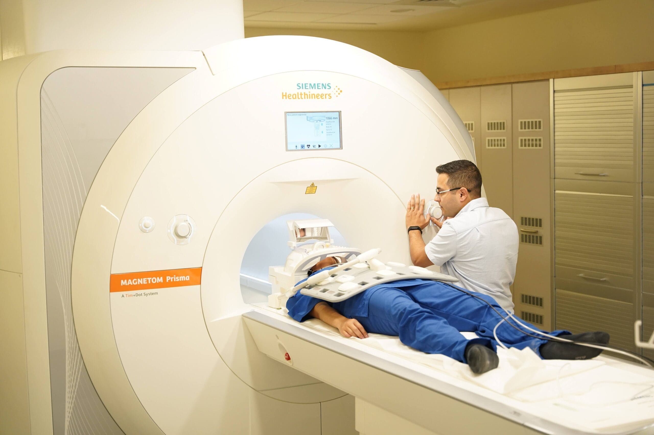 Technion MRI machine demonstration