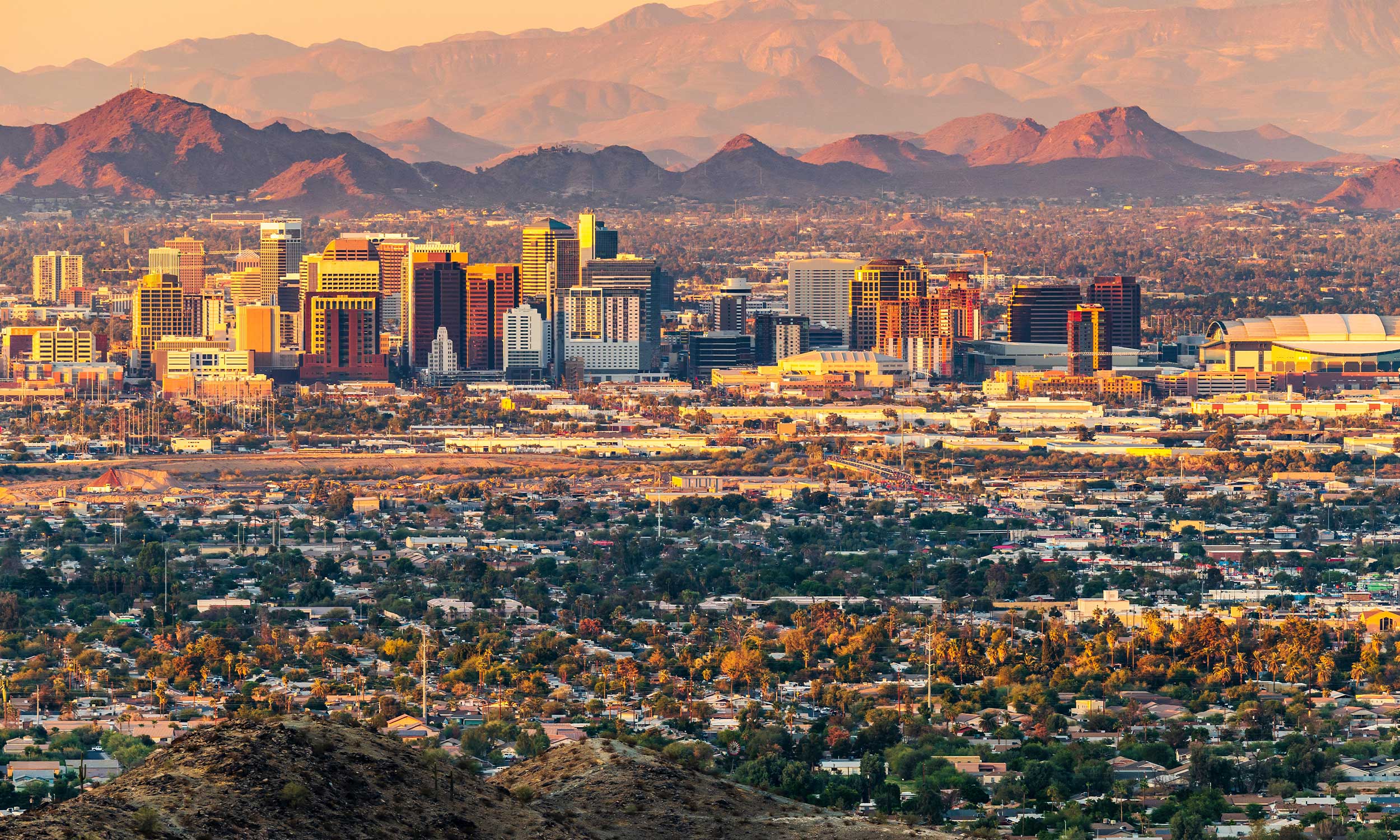 Arizona landscape with mountains in the back