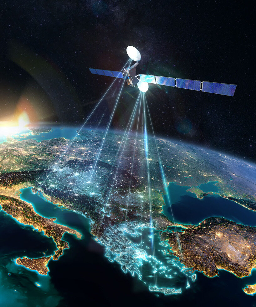 IAI's mini communication satellite revolutionizes global connectivity. Credit: IAI