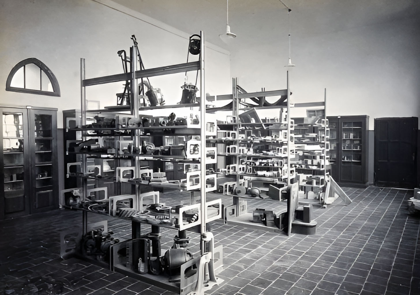 1939-1945 - manufacturing